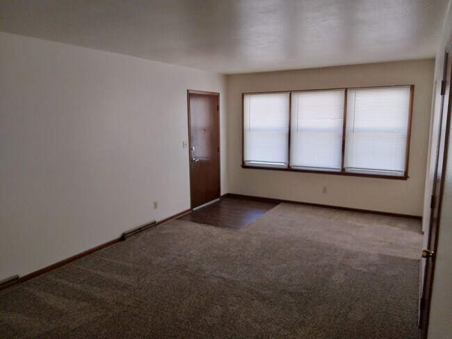 Building Photo - 4010/4012 Arkansas