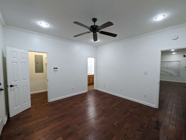 Building Photo - 126 Edgewood Blvd