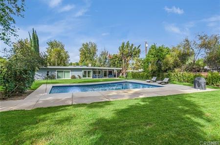 Building Photo - 6236 Capistrano Ave