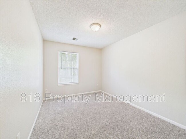 Building Photo - 2314 Monroe Ave