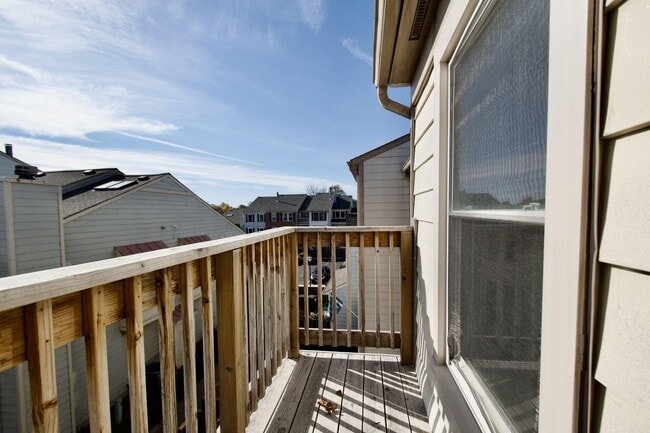 Building Photo - 7517 Belle Grae Dr