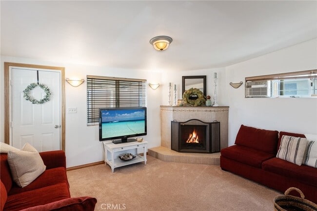 Building Photo - 4637 Hackett Ave