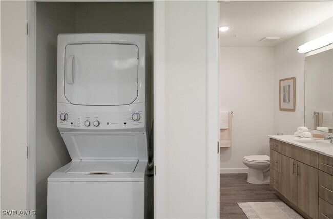 Building Photo - 3260 Stockton St