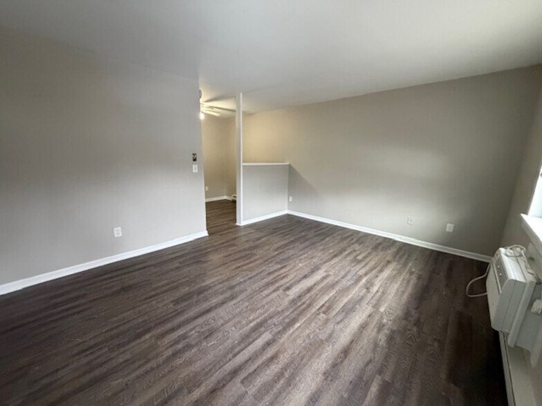 Building Photo - 201 Woodnell St