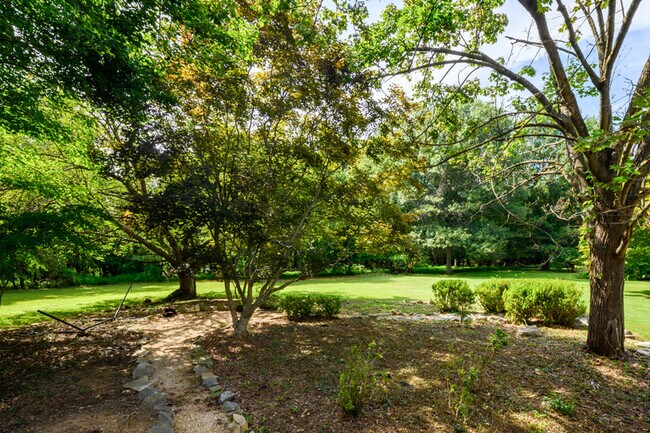 Building Photo - 4512 Rutherford Way