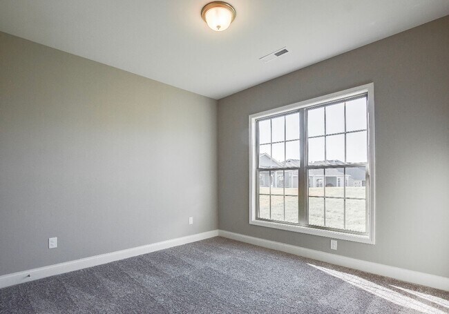 Building Photo - Gorgeous Newer Construction Home!