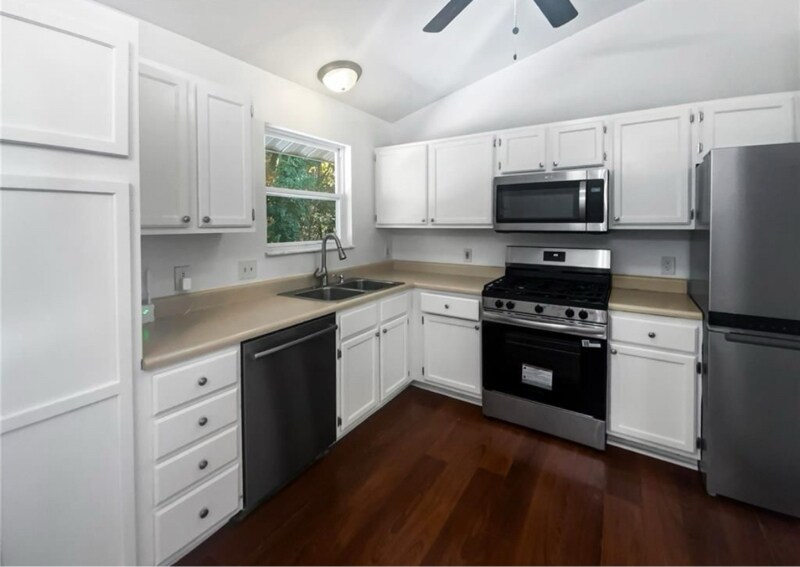 Building Photo - 747 Highland Ave