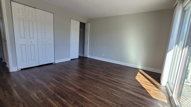 Building Photo - 120 Cotuit Ct