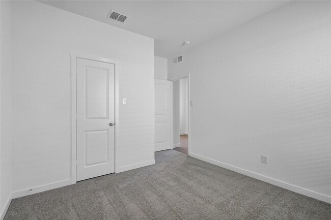 Building Photo - 1328 Francesca Dr