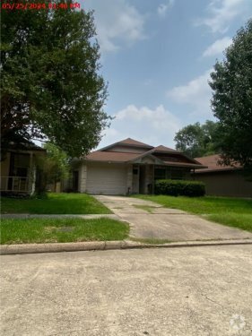 Building Photo - 23222 Summer Pine Dr