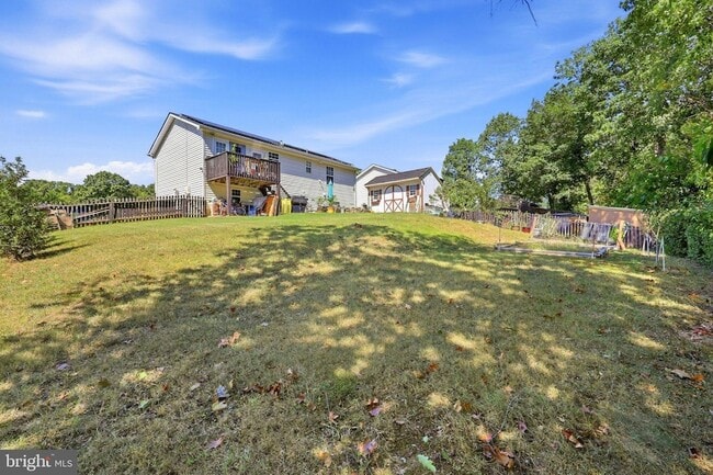 Building Photo - 94 Longwood Dr