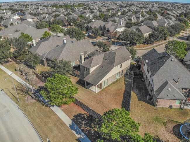 Building Photo - 10007 Eldarica Way