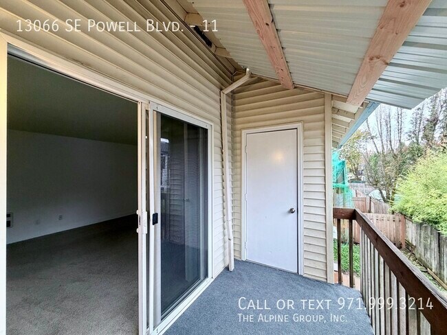 Building Photo - 13066 SE Powell Blvd