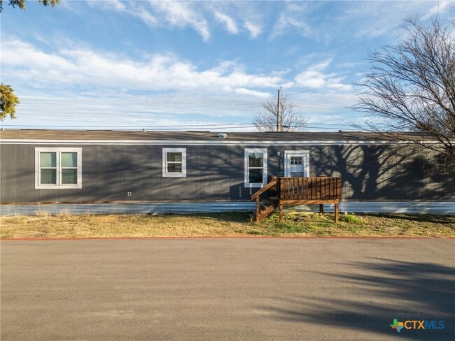 Building Photo - 2963 Barr Ln