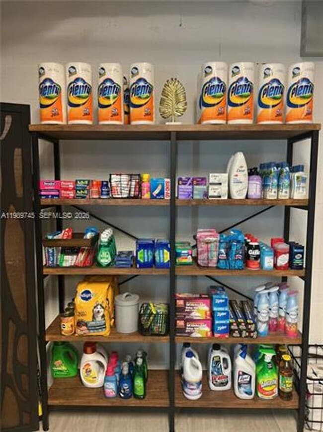 Building Photo - 2900 NE 7th Ave