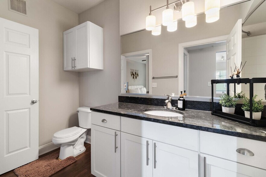 Building Photo - 590 James Maxwell Rd