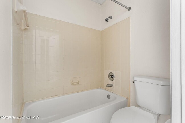 Building Photo - 225 S Tropical Trail