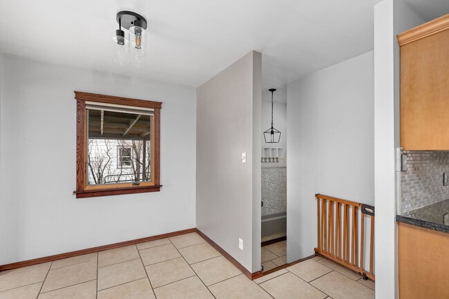 Building Photo - 3516 7th Ave S