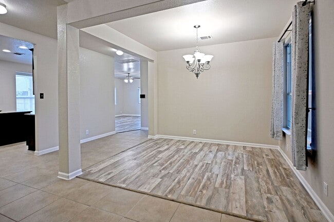 Building Photo - 934 Avery Pkwy