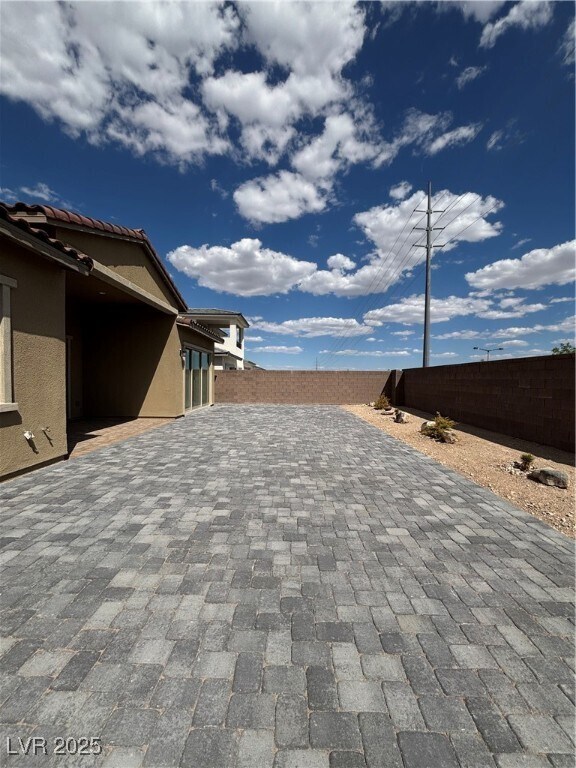 Building Photo - 11831 Giroma Ave