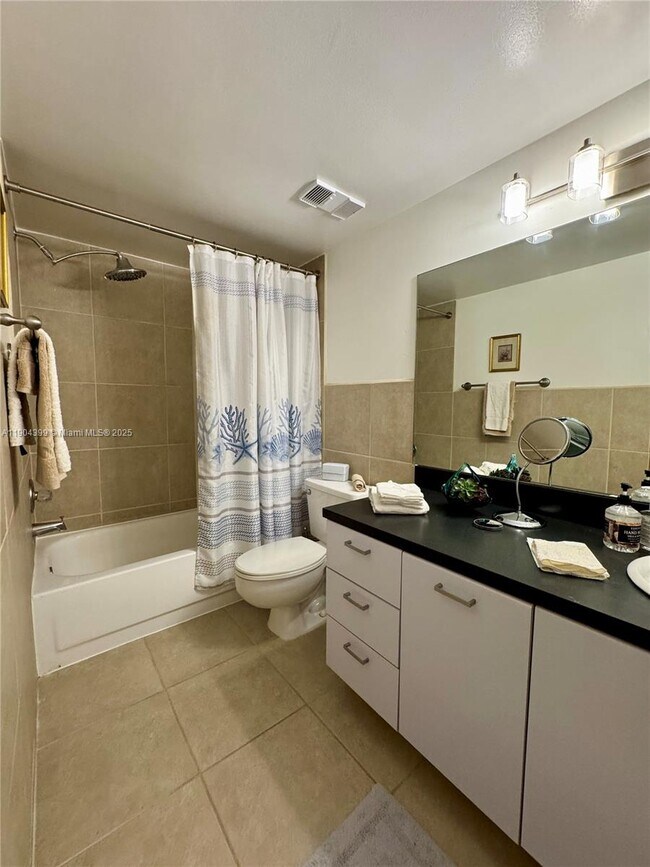 Building Photo - 18151 NE 31st Ct