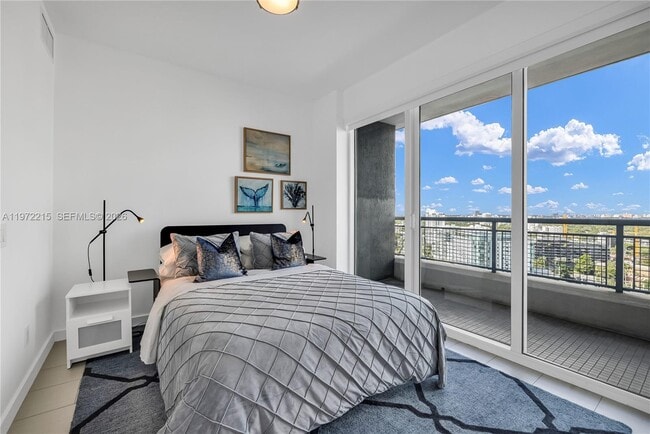 Building Photo - 60 SW 13th St