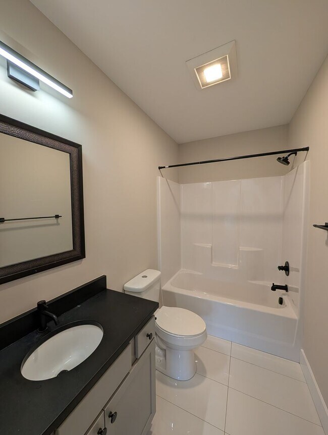 Building Photo - Swannanoa Rental