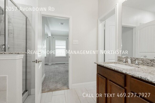 Building Photo - 2057 Avondown Rd