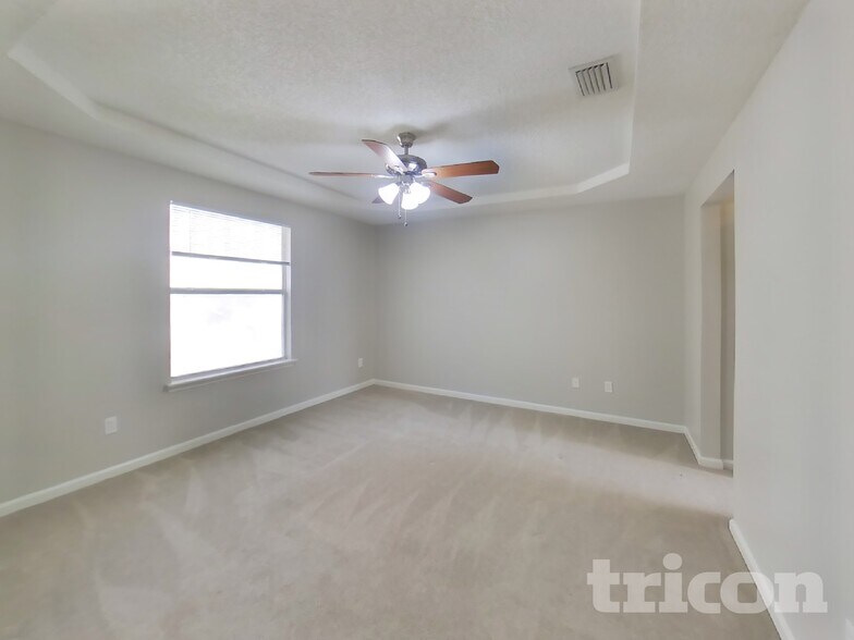 Building Photo - 2750 Archer St