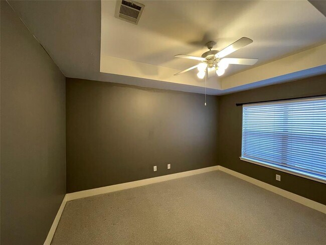 Building Photo - 9822 Samantha Suzanne Ct