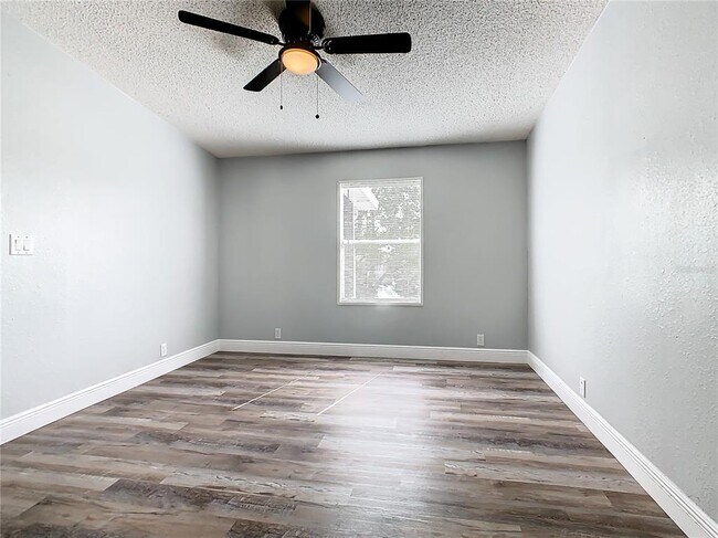 Building Photo - 318 San Pablo Cir