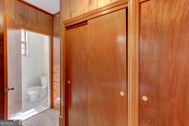 Building Photo - 127 Wilkins Rd