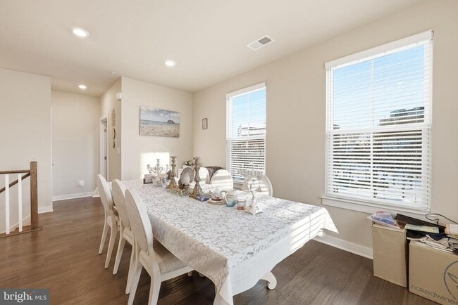 Building Photo - 13252 Woodland Park Rd