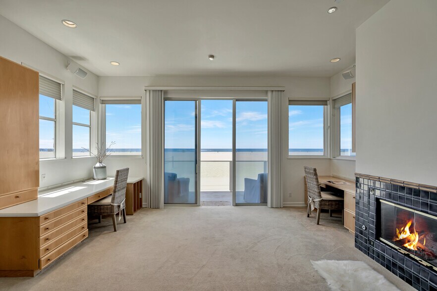 Building Photo - 1351 Palisades Beach Rd