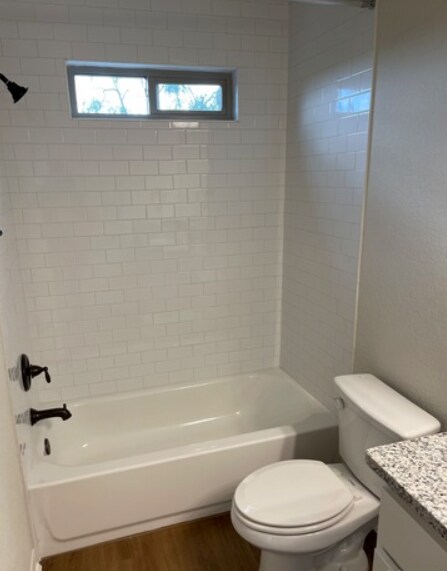 Building Photo - 2206 Sandlewood Cv