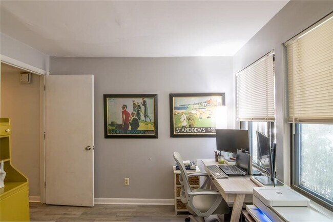 Building Photo - 2109 Defoors Ferry Rd NW