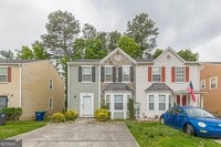 Building Photo - 5895 Hampton Ct