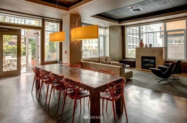 Building Photo - Luxury Living with Unmatched Views of Puge...
