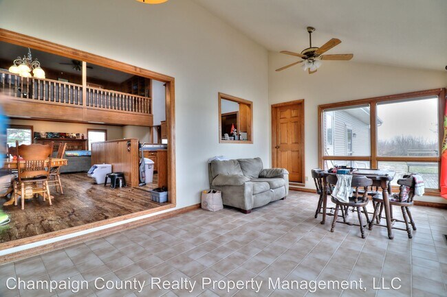 Building Photo - 3 br, 4 bath House - 5316 Trautlake Dr. S.