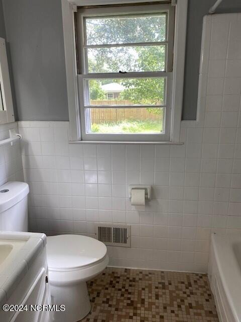 Building Photo - 3223 Chalmers Dr