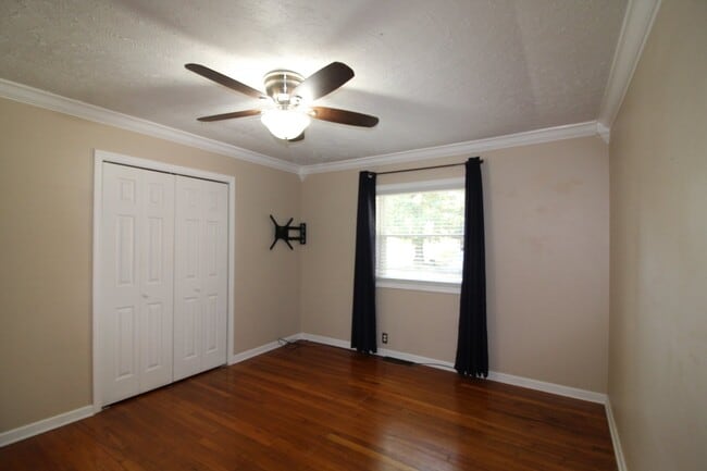 Building Photo - Award winning schools. Stunning home.  Centrally Located. One car garage/fenced in back yard.