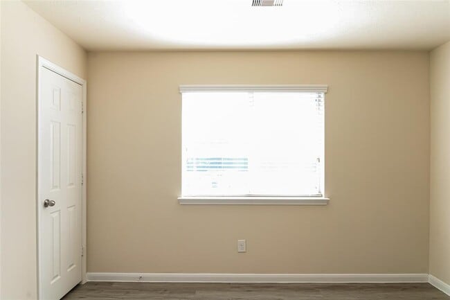 Building Photo - 12223 Maura Lane