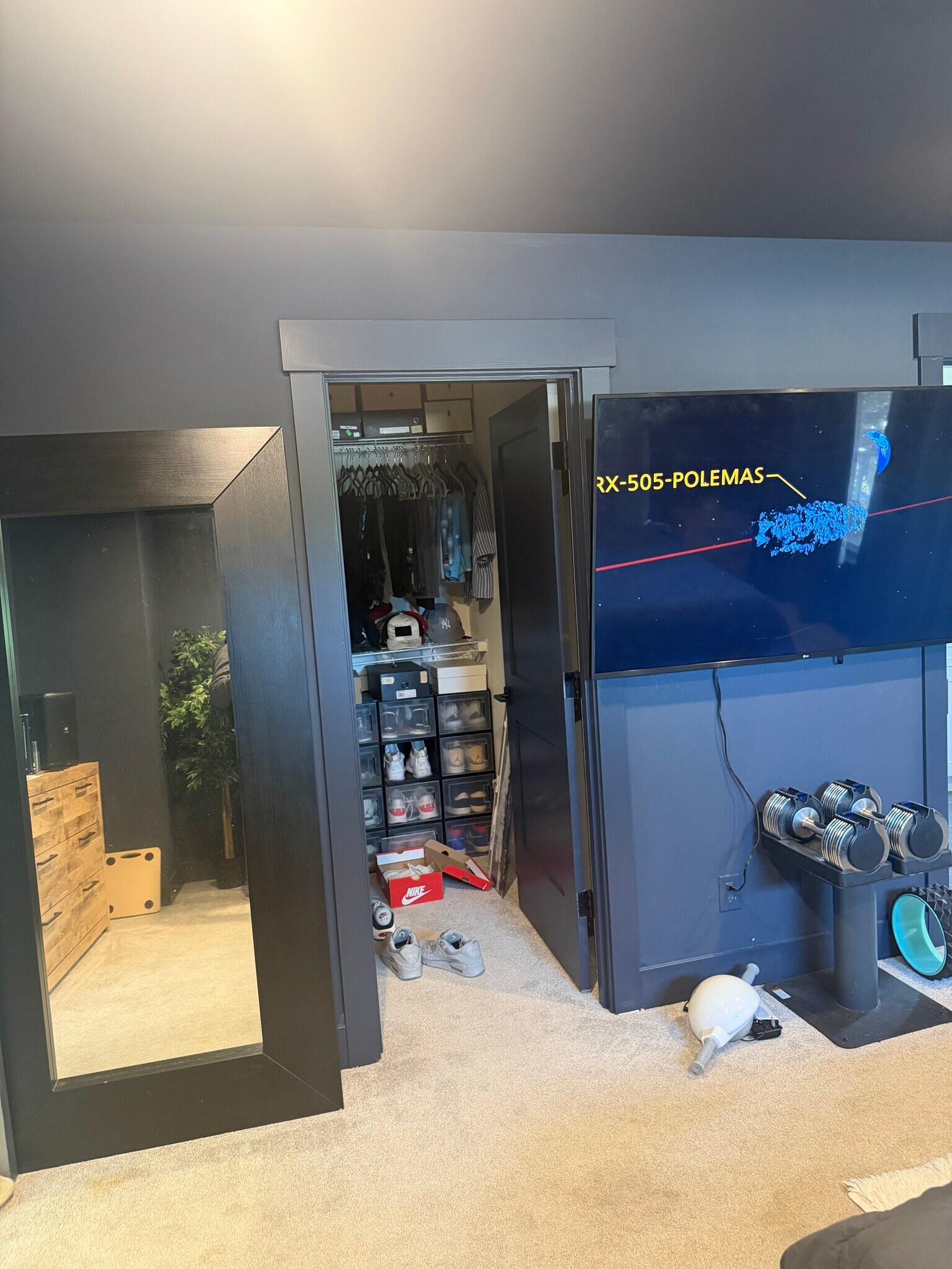 Master closet - 10448 3rd Ave SW