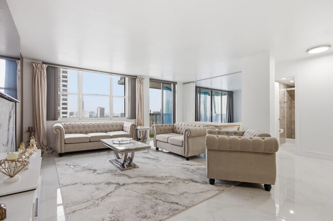 Building Photo - 2101 S Ocean Dr