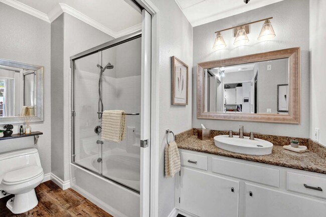 Building Photo - 13133 Le Parc