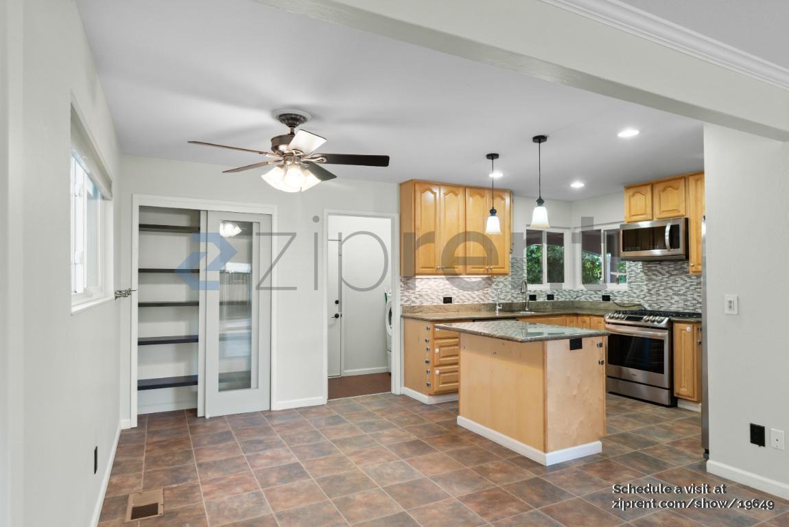 Building Photo - 325 Copco Ln