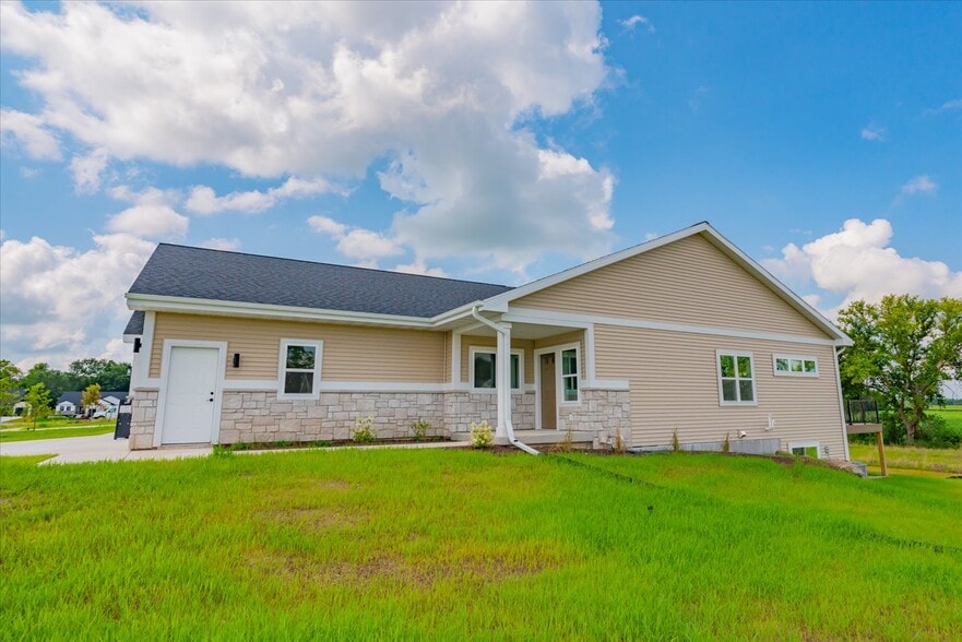 Building Photo - 1430 Palm Grass Way