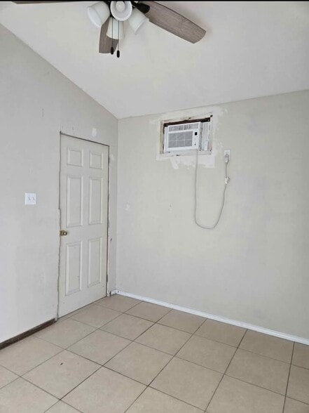 Building Photo - 404 N 29th Ave