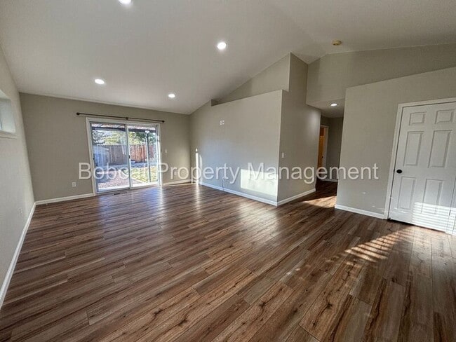 Building Photo - 3522 Smoketree Ave