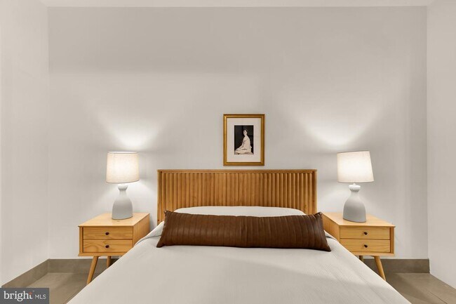 Building Photo - 1133 14th St NW